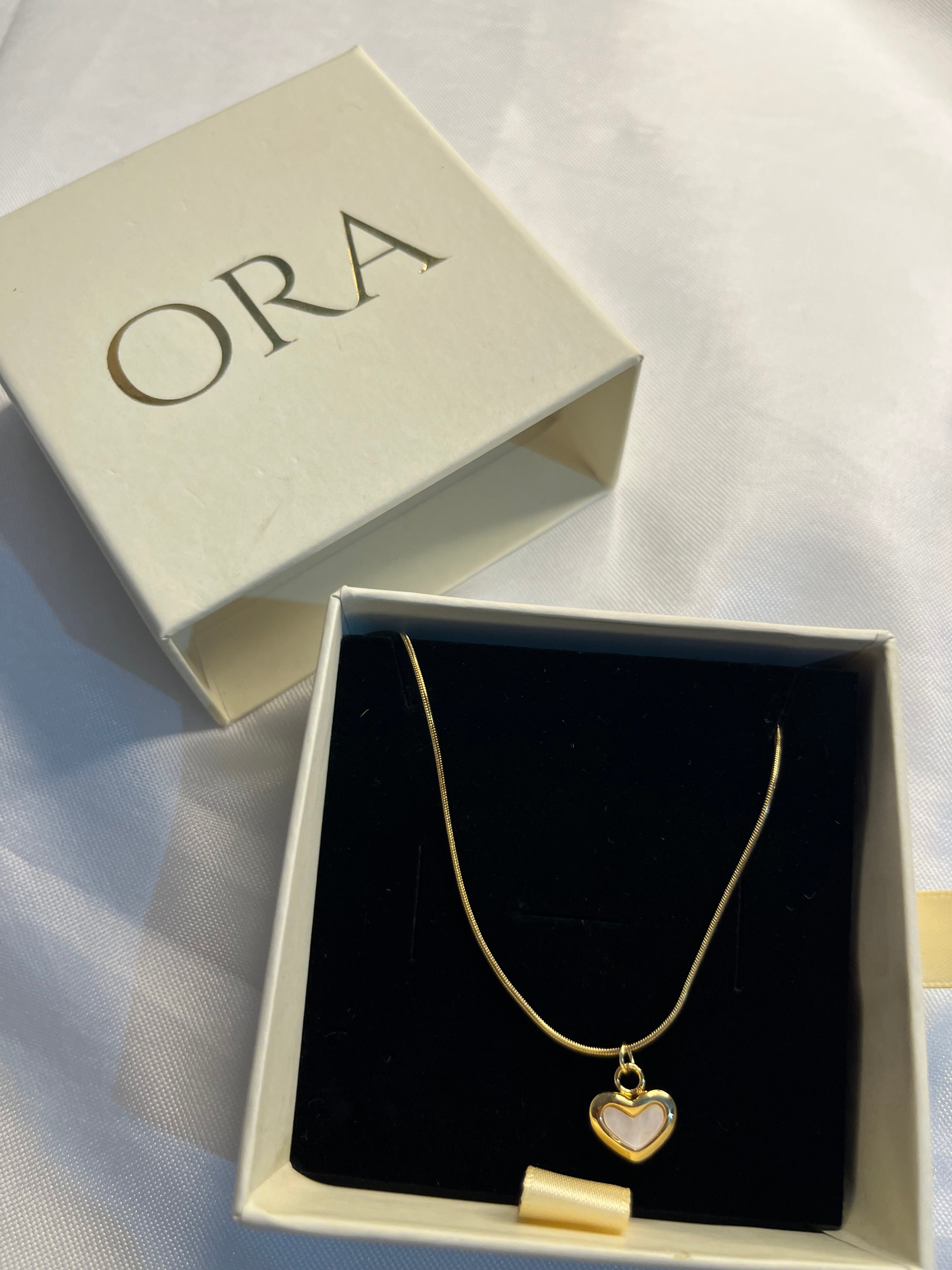 ORA WHITE STONE HEART - ORA